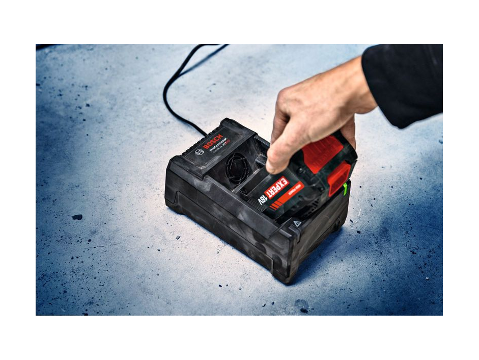 סט 2 סוללות ומטען | BOSCH EXPERT 5.5Ah