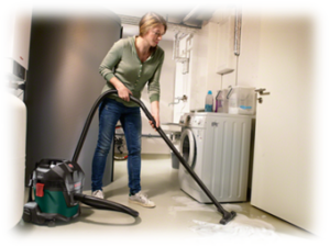 שואב אבק יבש ורטוב חשמלי 15 ליטר Universal Vac 15 BOSCH