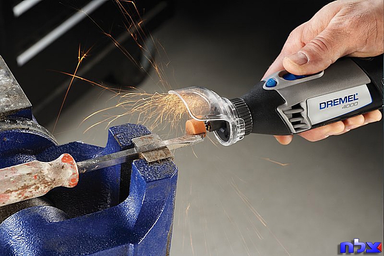 מולטיטול DREMEL דגם 4000JP (ציר גמיש + 65 אביזריםּ + 3 עזרים)