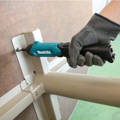 מברגת מלפפון נטענת 3.6V + אביזרים DF001DW MAKITA