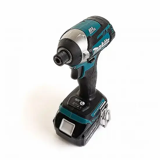 מברגת אימפקט ליתיום מקיטה 18V סוללות 1.5