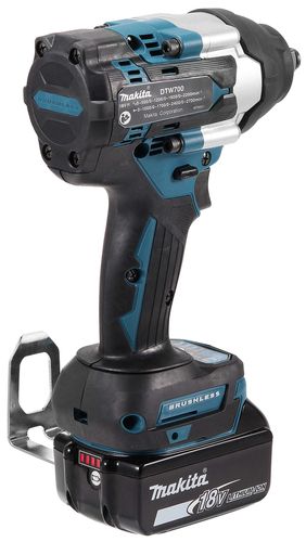 מפתח רטיטה נטען ברשלס 18V 2 סוללות 6Ah 3/4'' DTW700 MAKITA
