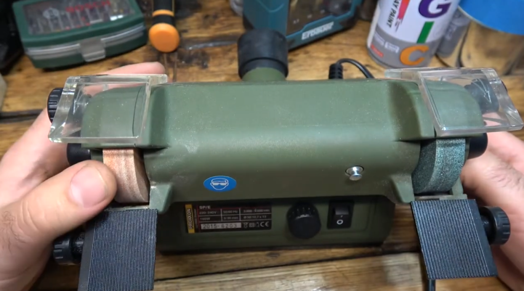 משחזת שולחנית חשמלית 2'' דיסק 50 מ''מ 100W SP/E PROXXON